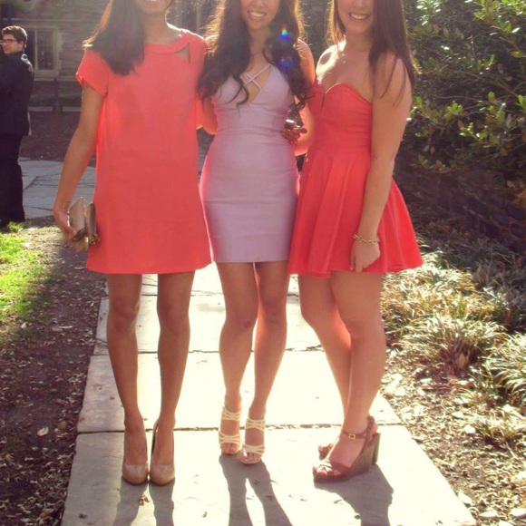 Tobi Coral Dress - Picture 1 of 4